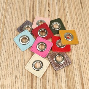 2 Kunstleder-Patches viereckig mit 10mm Ösen – verschiedene Farben