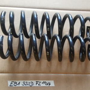 BMW E90 91 Fahrwerksfedern Schrauben Spiral Feder HINTEN rechts links 4 Zylinder