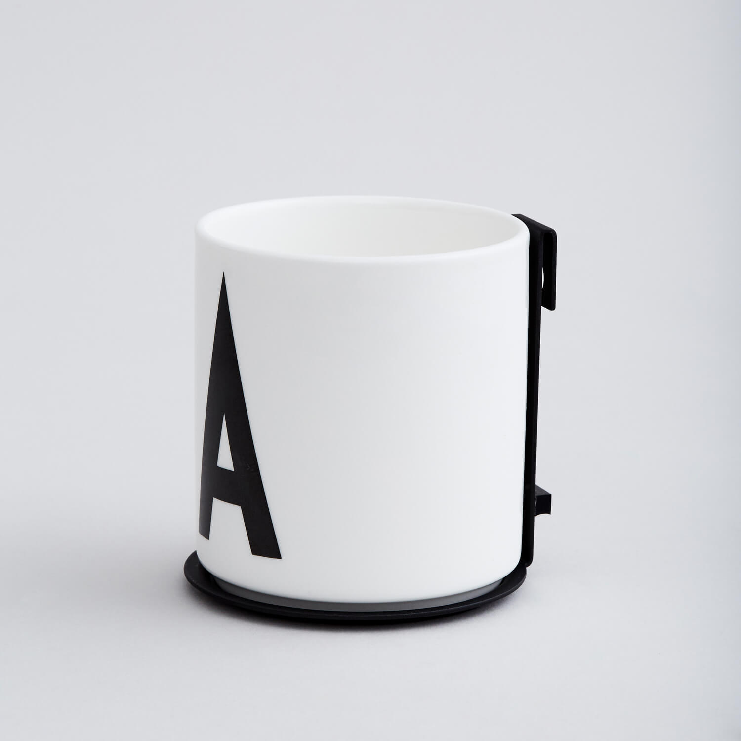 Design Letters Wandhalterung für Becher A-Z – Schwarz – Bild 2