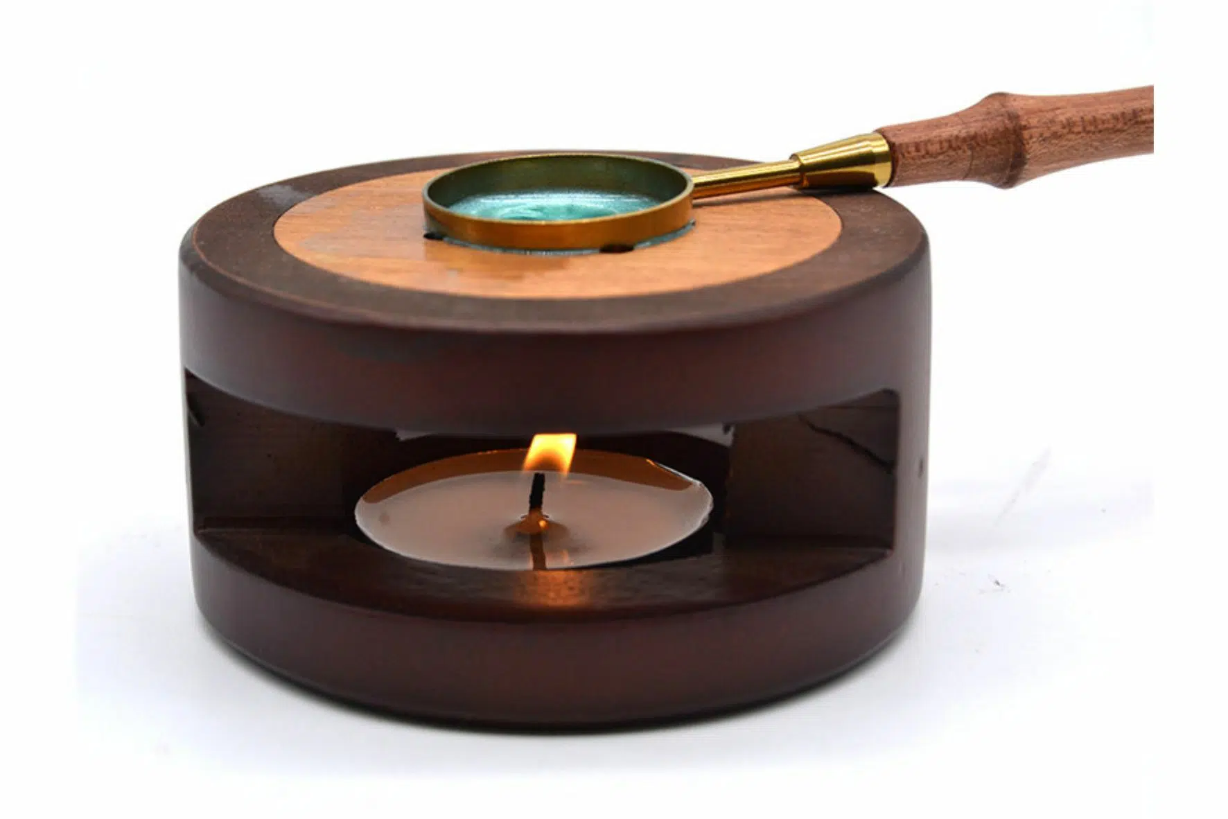 Siegelwachs-Stövchen aus Holz mit Schmelzlöffel