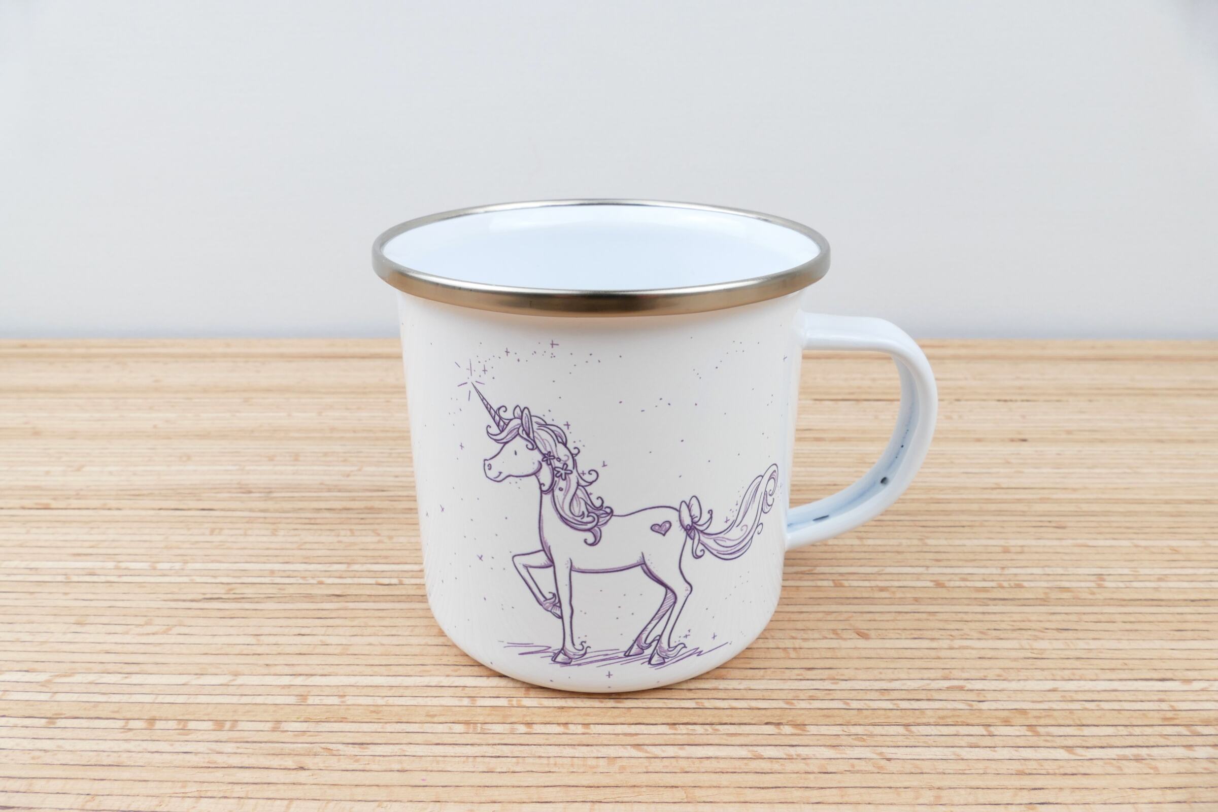 Ein Emaillebecher 300ml – Tigerlilly EP – Fabella Einhorn mit Name