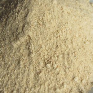 Koreanische Ginsengwurzel gemahlen